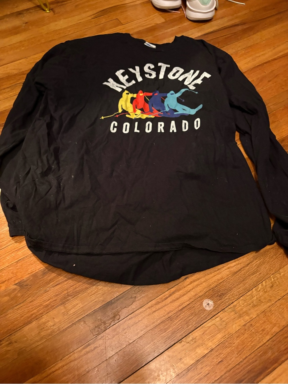 Gildan Black Keystone Colorado Long-Sleeve Tee with Multicolor Ski Graphic